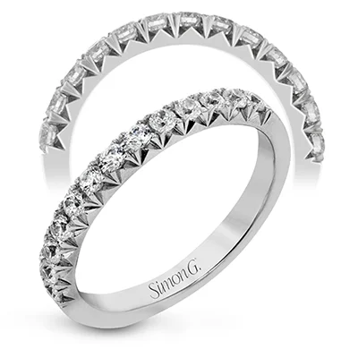 Women’s bold rings with hammered silver bands -Anniversary Ring in 18k Gold with Diamonds