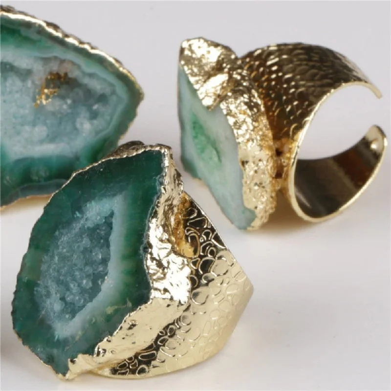 Women’s rings with engraved floral band patterns -Green Agate Crystal Geode Ring