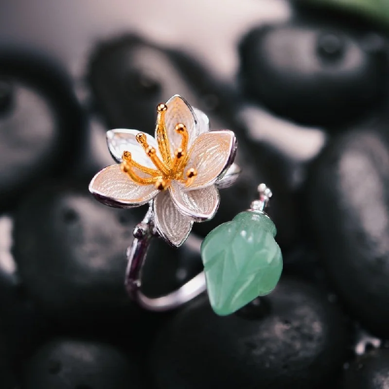 Women’s rings with rough opal for beauty -Aventurine Crystal Flower Ring