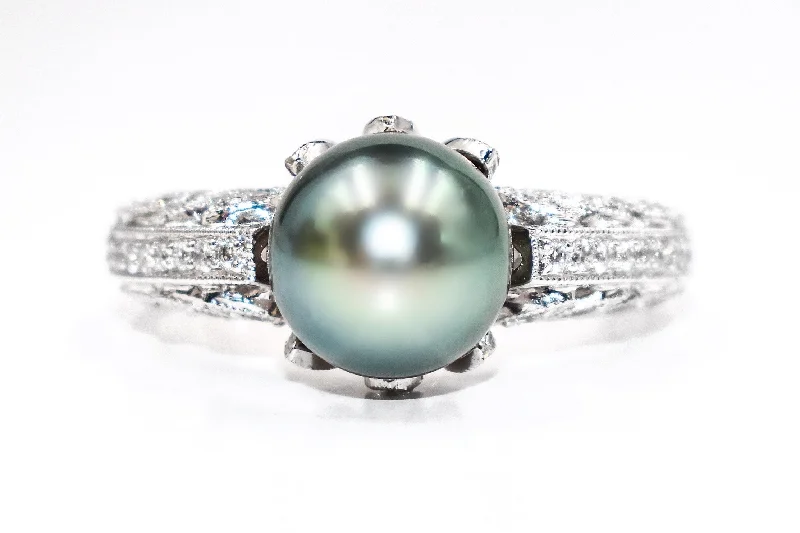 Women’s rings with aventurine for green luck -Vintage Tahitian Pearl & Diamond Ring