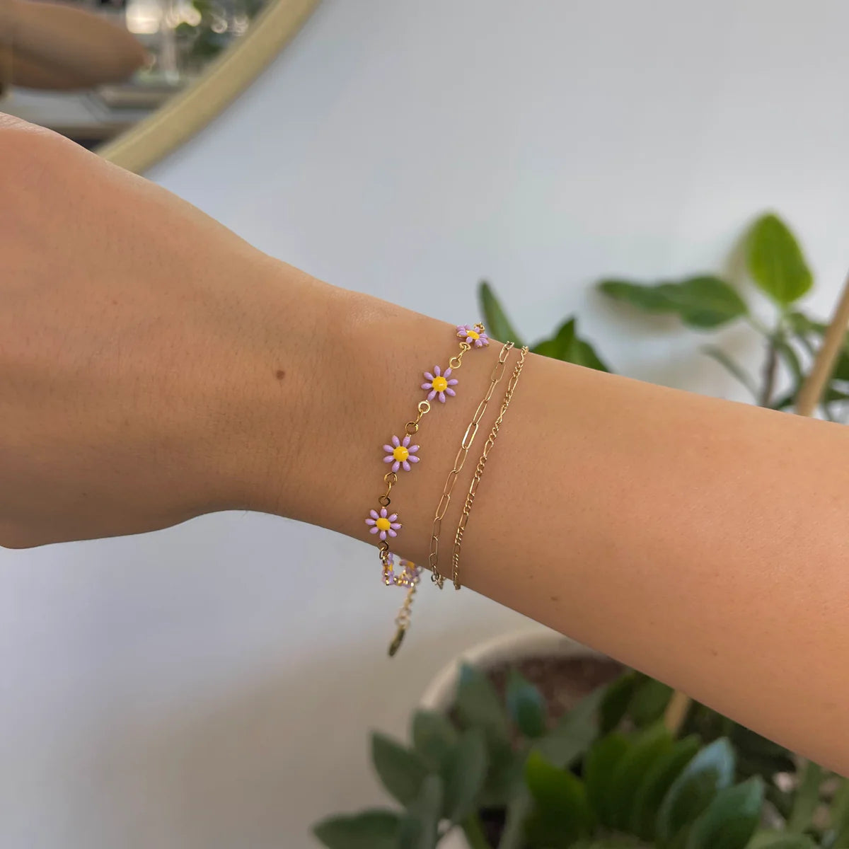 Simple bangle bracelets with smooth matte finishes for a subtle and modern style-Gold Daisy Bracelet